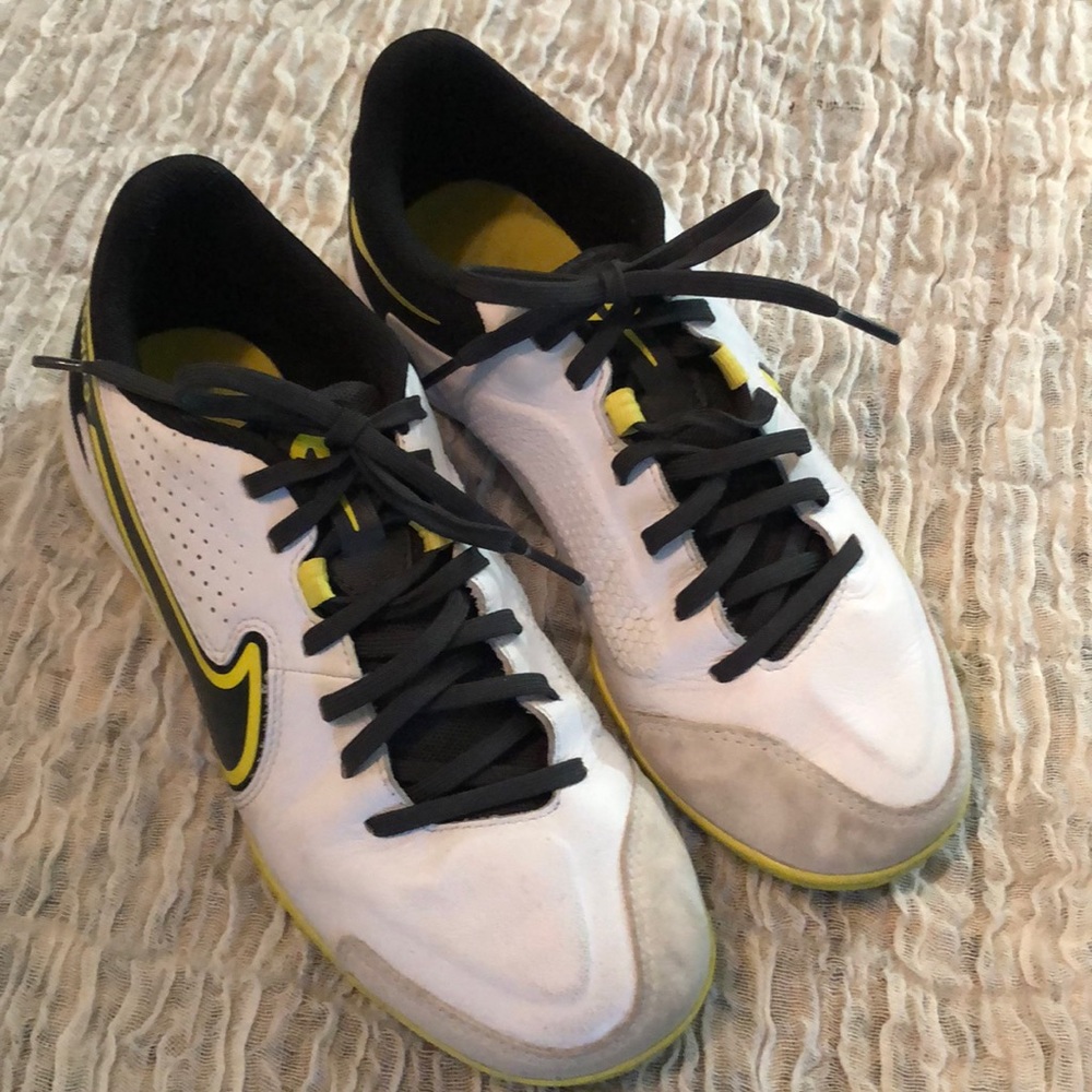 Final price🙏🏻Nike Tiempo running shoes